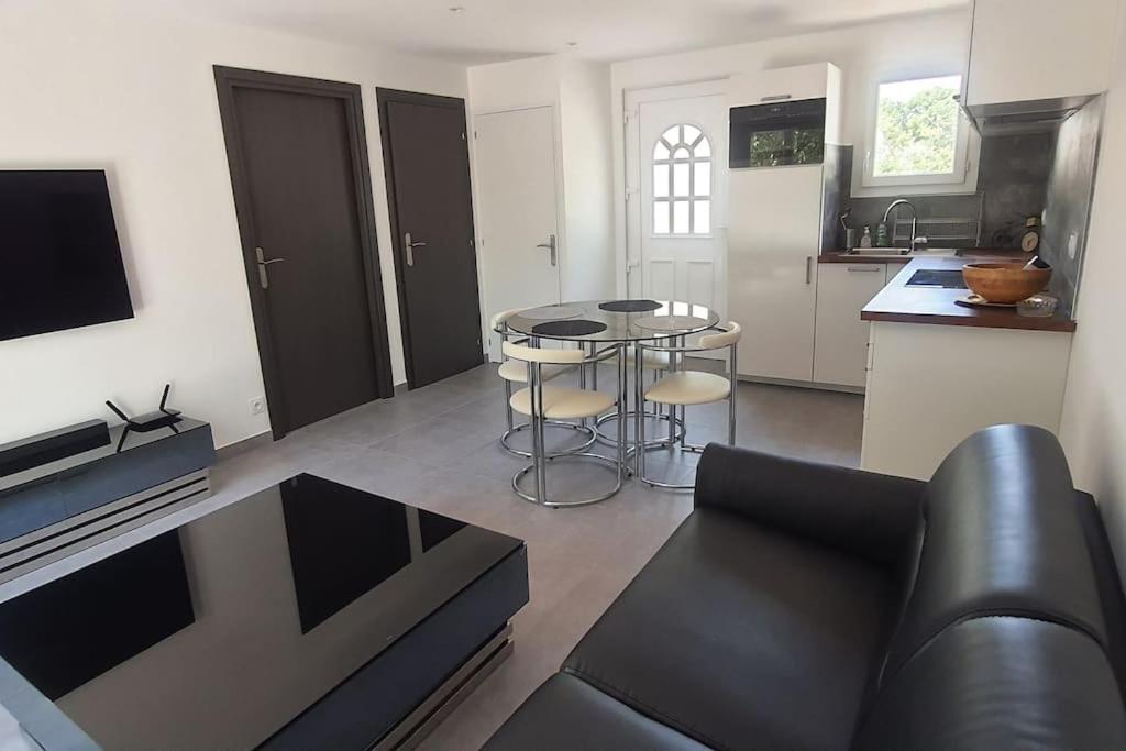 La Bonne Etoile Marseille ! Hebergement Romantique ! Jacuzzi Et Piscine Exterior foto