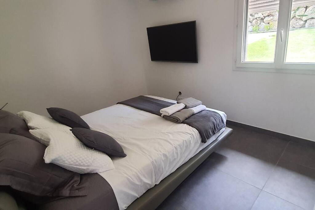 La Bonne Etoile Marseille ! Hebergement Romantique ! Jacuzzi Et Piscine Exterior foto